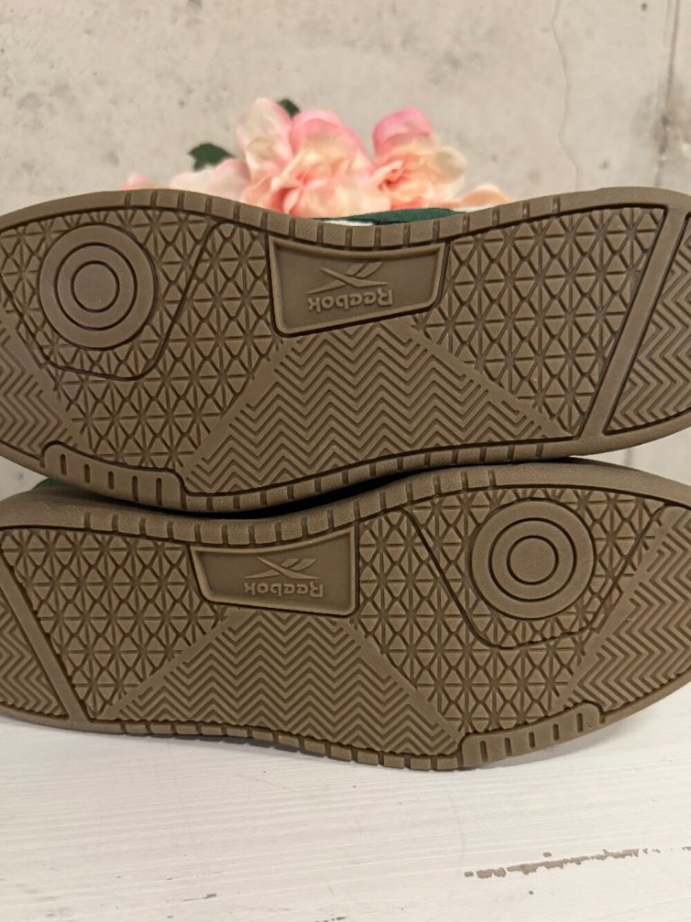 NWT Reebok Forte Lounger Green And Pink Suede Sneakers - Size 7.5 - Picture 6 of 6